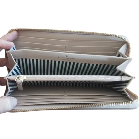 Authentic "Kate Spade" New York Clutch Wallet Leather Logo Zip Around. Linen - Picture 1 of 9